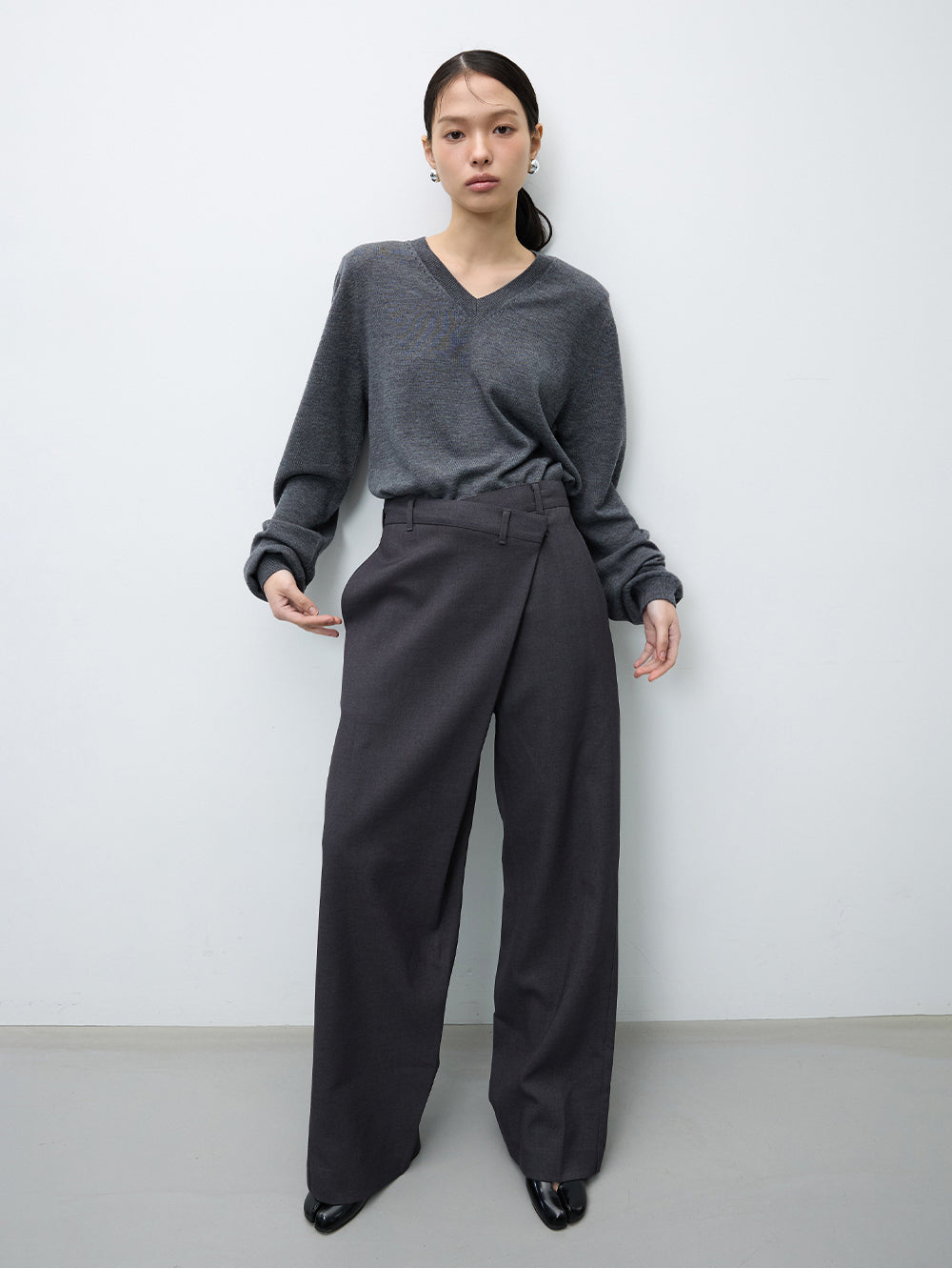 Unbalanced wrap trouser