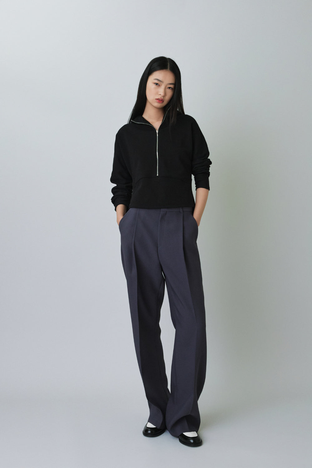 25 Edition spring one tuck pants charcoal