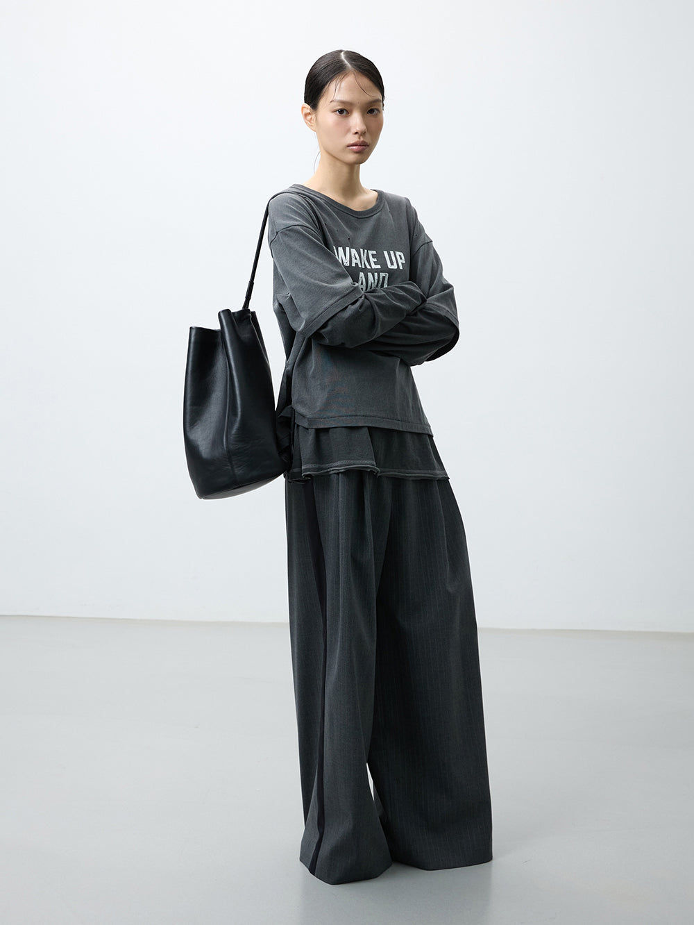 Classic pin stripe 2tuck wide pants