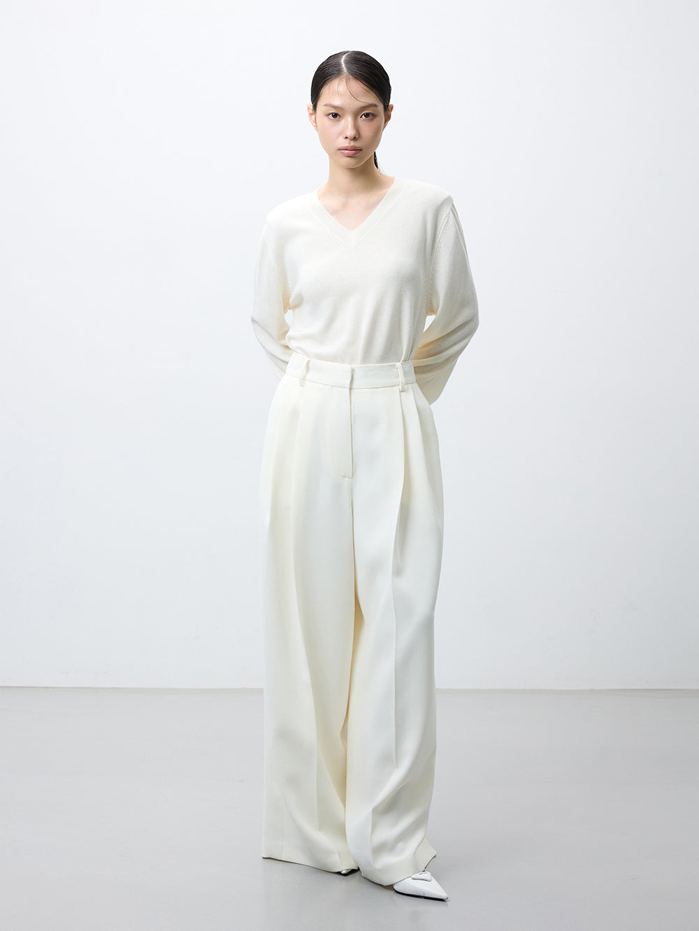 Merino wool v-neck jumper