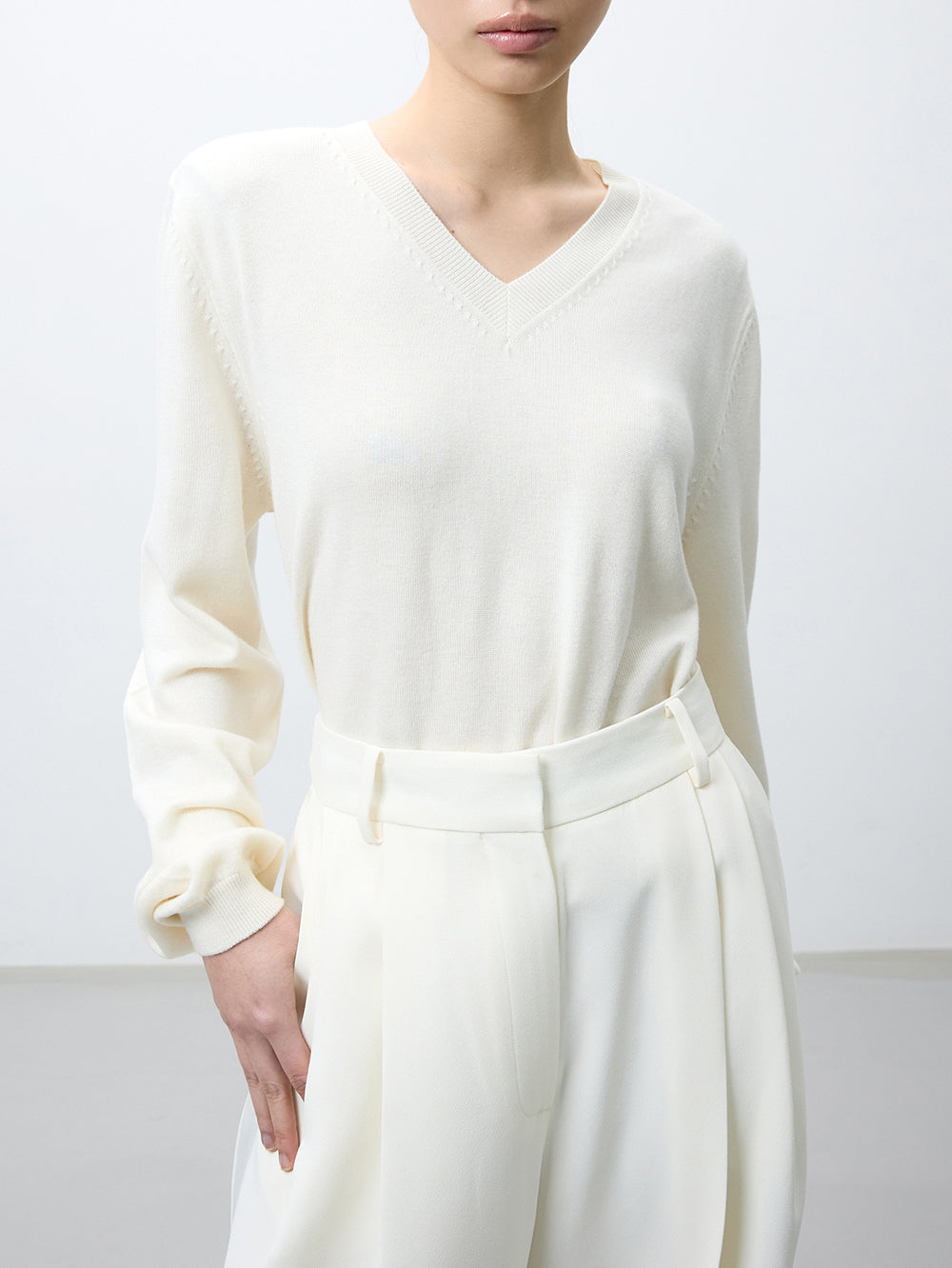 Merino wool v-neck jumper