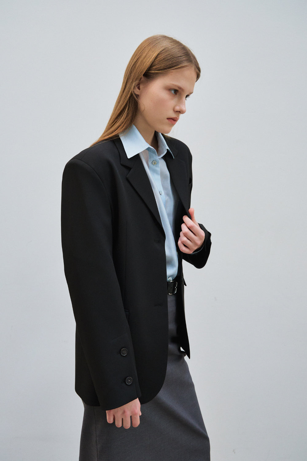 Sleeve button jacket