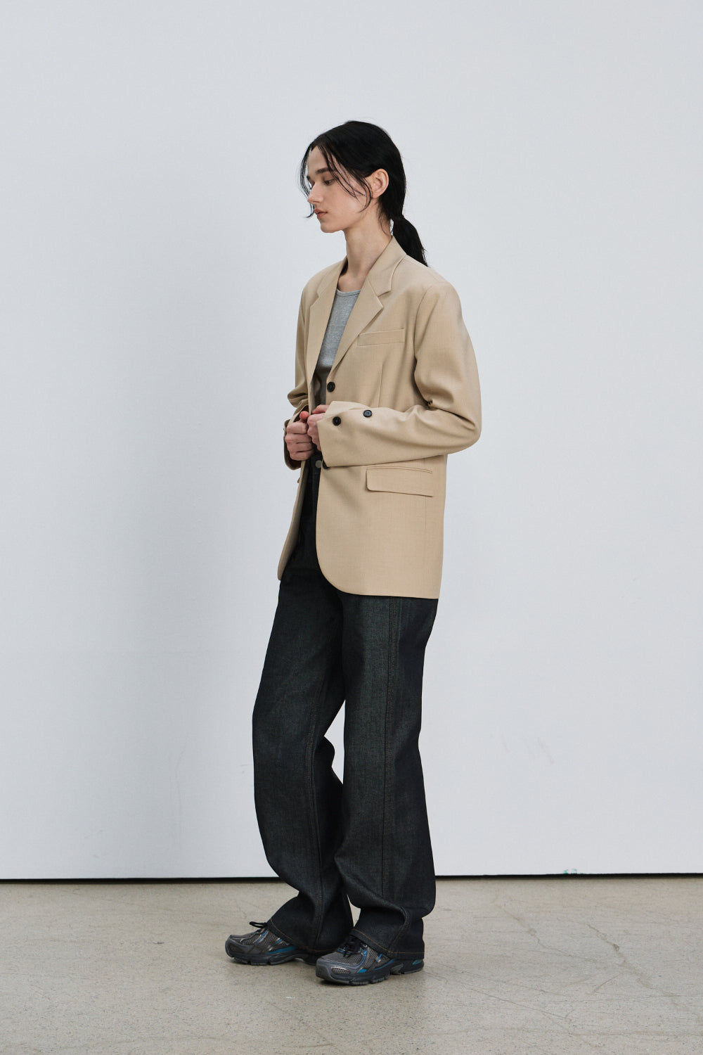 Sleeve button jacket