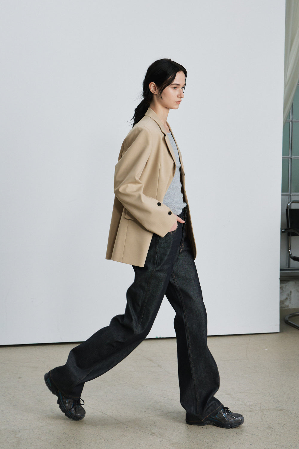 Sleeve button jacket
