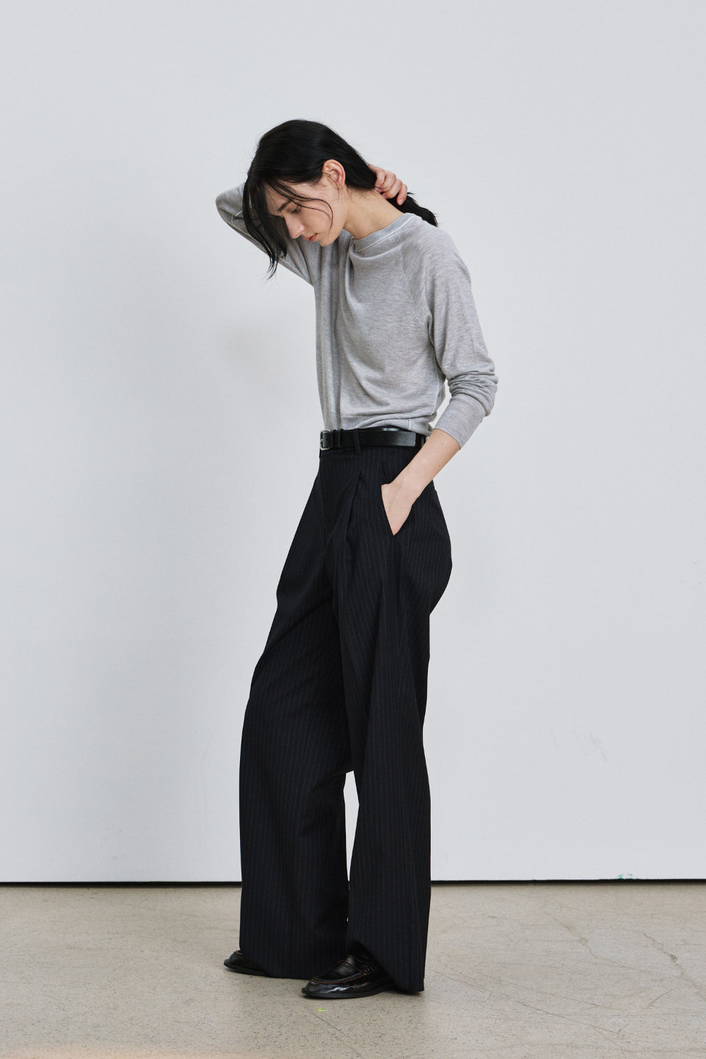 Stripe pocket one tuck pants