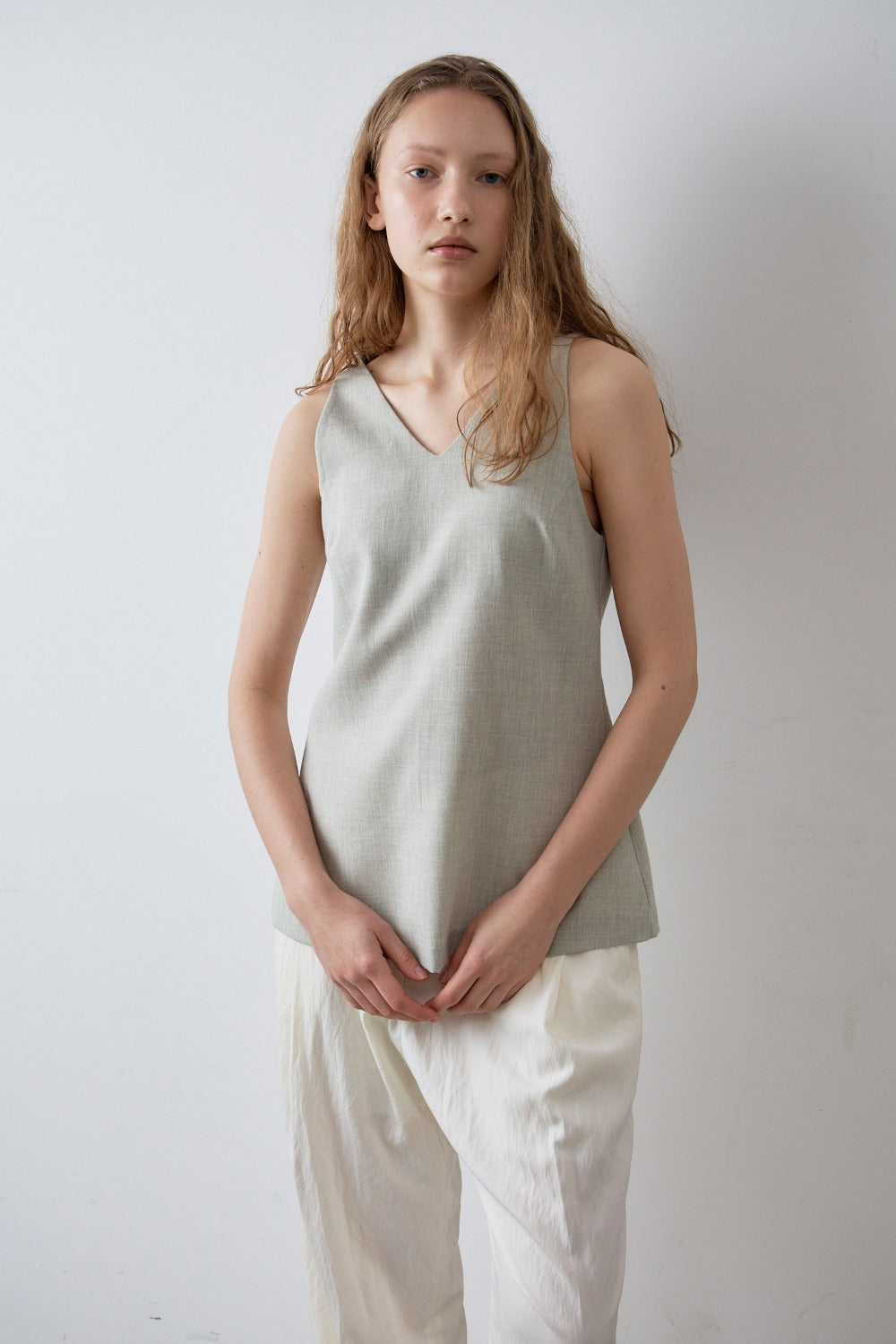 V-neck sleeveless blouse