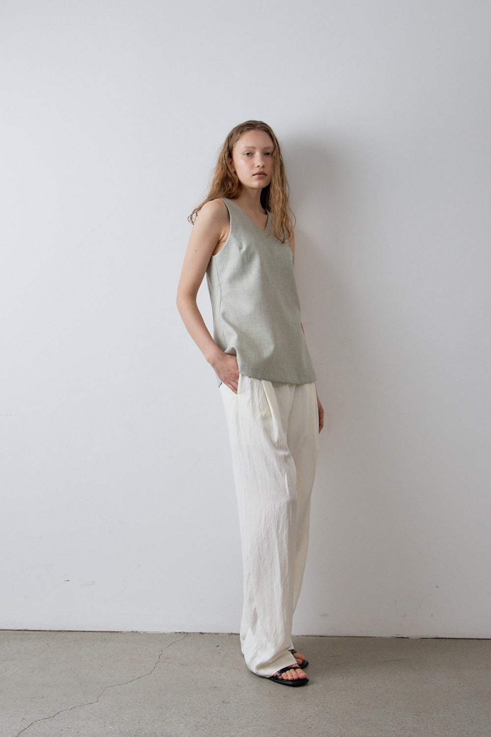 V-neck sleeveless blouse