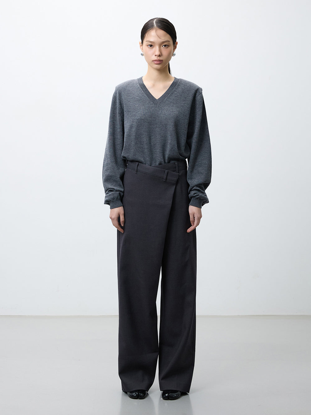 Unbalanced wrap trouser