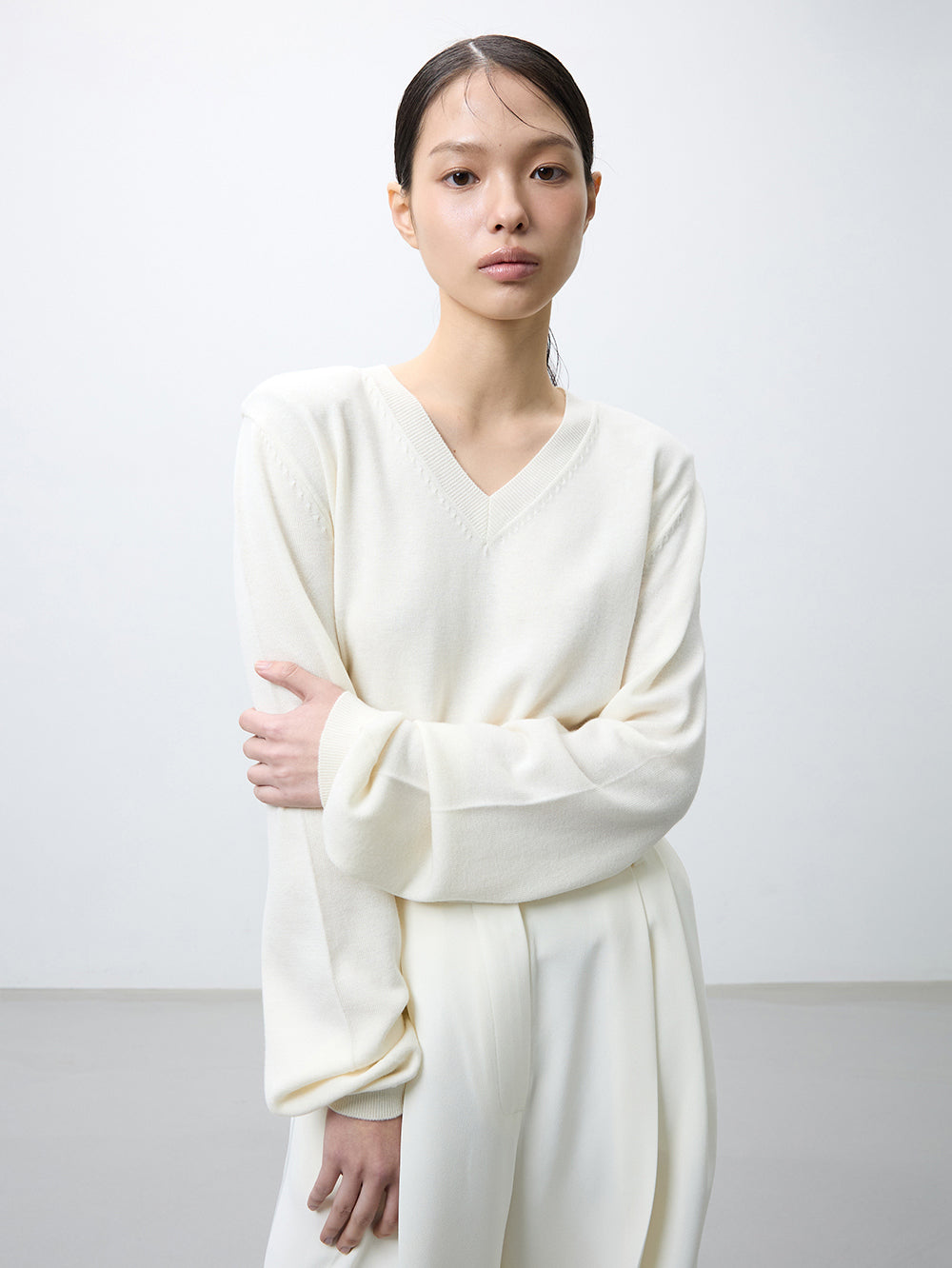 Merino wool v-neck jumper